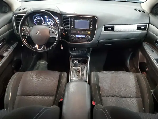 JA4AZ2A33HZ052349 2017 MITSUBISHI OUTLANDER - Image 8