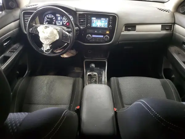 JA4AZ2A33HZ069992 2017 MITSUBISHI OUTLANDER - Image 8