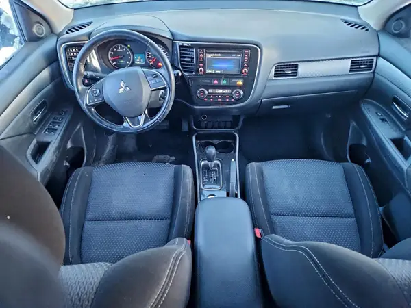 JA4AZ2A33HZ604559 2017 MITSUBISHI OUTLANDER - Image 8