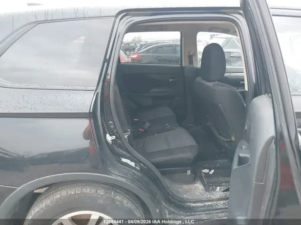 JA4AZ2A33JJ600127 2018 MITSUBISHI OUTLANDER - Image 8