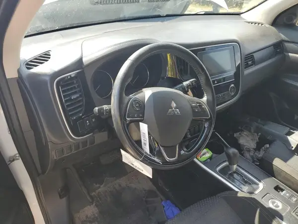 JA4AZ2A33KZ606223 2019 MITSUBISHI OUTLANDER - Image 8