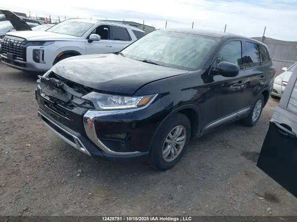 JA4AZ2A33KZ609820 2019 MITSUBISHI OUTLANDER - Image 2