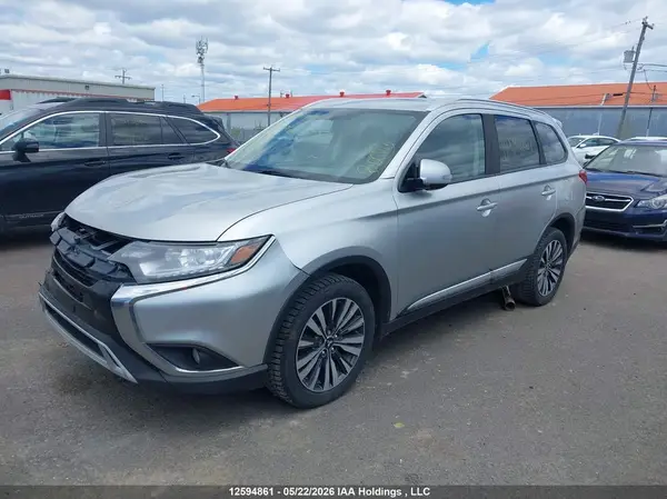 JA4AZ2A33LZ614842 2020 MITSUBISHI OUTLANDER - Image 2