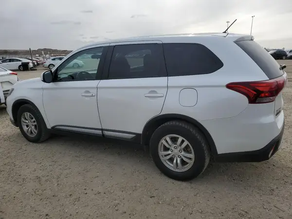 JA4AZ2A34GZ601801 2016 MITSUBISHI OUTLANDER - Image 2