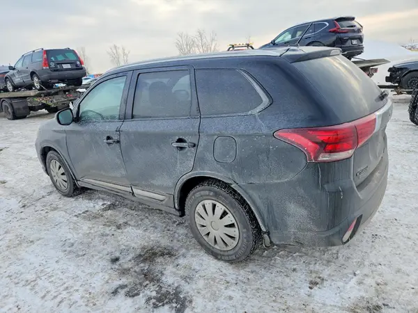 JA4AZ2A34GZ602060 2016 MITSUBISHI OUTLANDER - Image 2