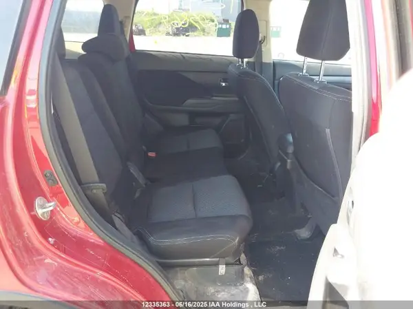 JA4AZ2A34GZ603869 2016 MITSUBISHI OUTLANDER - Image 8