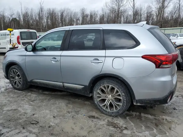 JA4AZ2A34HZ022986 2017 MITSUBISHI OUTLANDER - Image 2