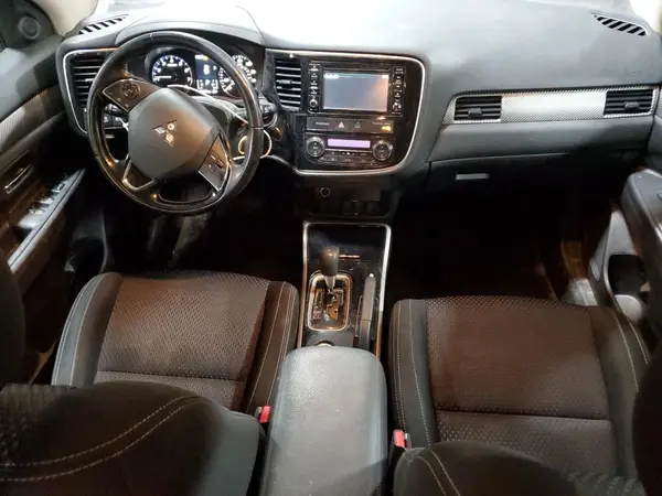 JA4AZ2A34HZ031154 2017 MITSUBISHI OUTLANDER - Image 8