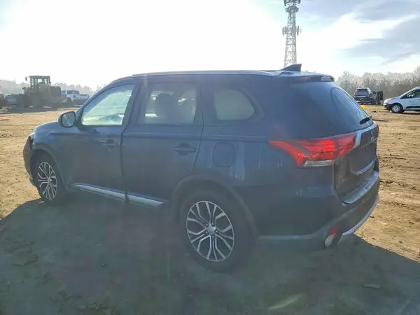JA4AZ2A34HZ038153 2017 MITSUBISHI OUTLANDER - Image 2