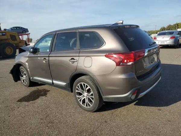 JA4AZ2A34HZ052053 2017 MITSUBISHI OUTLANDER - Image 2