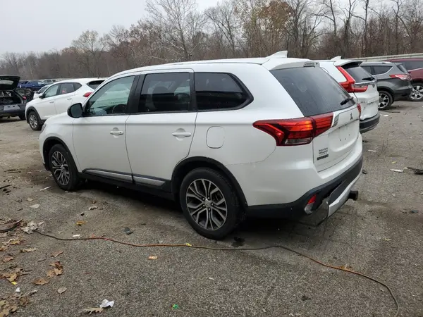 JA4AZ2A34HZ069077 2017 MITSUBISHI OUTLANDER - Image 2