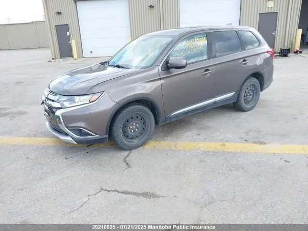 JA4AZ2A34HZ604845 2017 MITSUBISHI OUTLANDER - Image 2