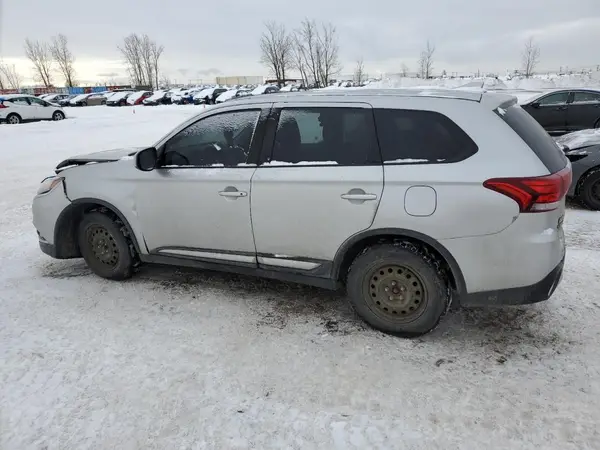 JA4AZ2A34JZ616029 2018 MITSUBISHI OUTLANDER - Image 2