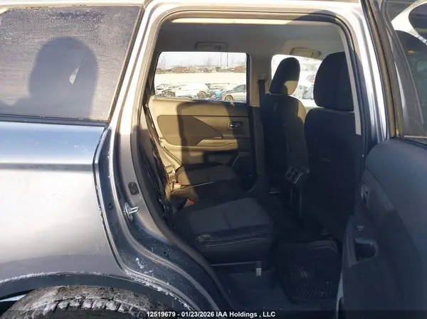 JA4AZ2A34KZ608224 2019 MITSUBISHI OUTLANDER - Image 8