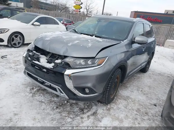 JA4AZ2A34LZ605034 2020 MITSUBISHI OUTLANDER - Image 2