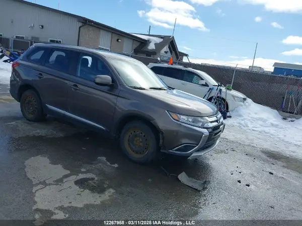 JA4AZ2A35GZ600706 2016 MITSUBISHI OUTLANDER - Image 1