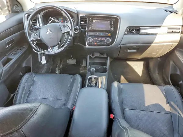 JA4AZ2A35GZ603623 2016 MITSUBISHI OUTLANDER - Image 8