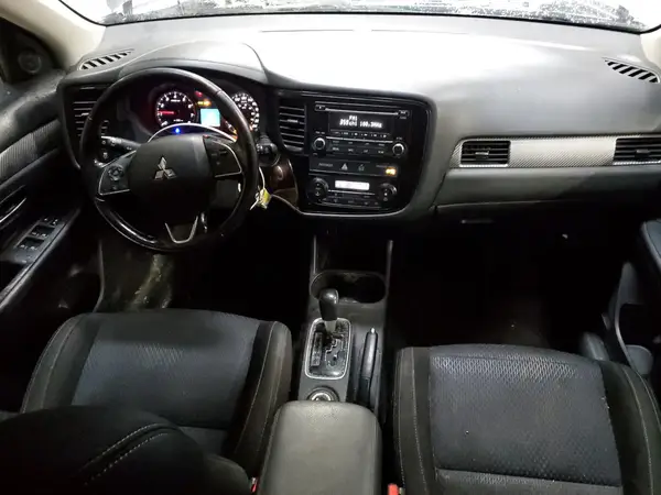 JA4AZ2A35GZ604318 2016 MITSUBISHI OUTLANDER - Image 8