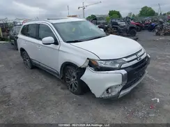 JA4AZ2A35GZ607476 2016 MITSUBISHI OUTLANDER