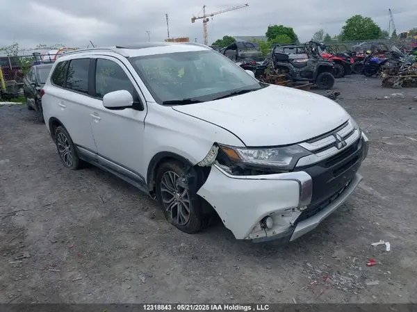 JA4AZ2A35GZ607476 2016 MITSUBISHI OUTLANDER - Image 1