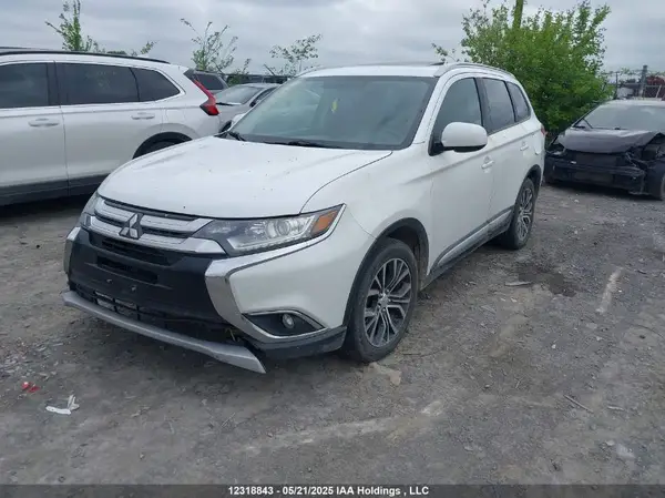 JA4AZ2A35GZ607476 2016 MITSUBISHI OUTLANDER - Image 2