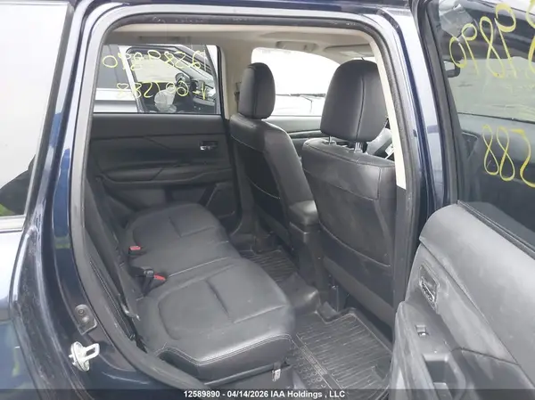 JA4AZ2A35GZ607588 2016 MITSUBISHI OUTLANDER - Image 8