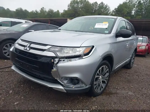 JA4AZ2A35HZ017490 2017 MITSUBISHI OUTLANDER - Image 2