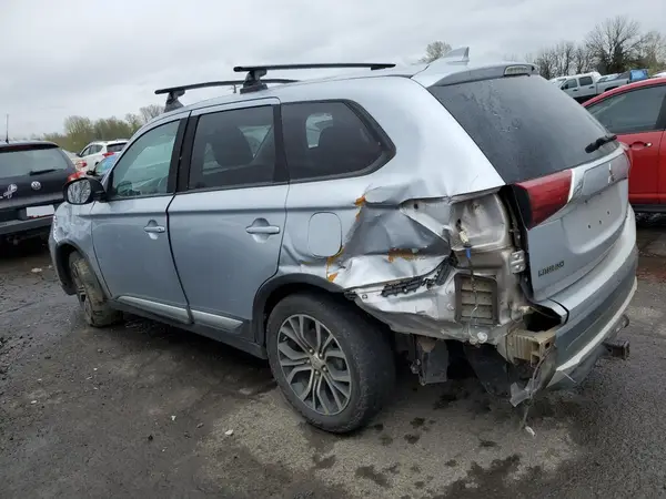 JA4AZ2A35HZ017764 2017 MITSUBISHI OUTLANDER - Image 2