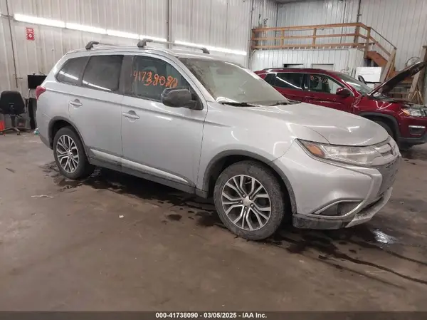 JA4AZ2A35HZ033141 2017 MITSUBISHI OUTLANDER - Image 1