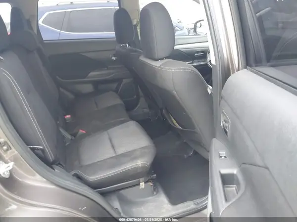 JA4AZ2A35HZ049971 2017 MITSUBISHI OUTLANDER - Image 8