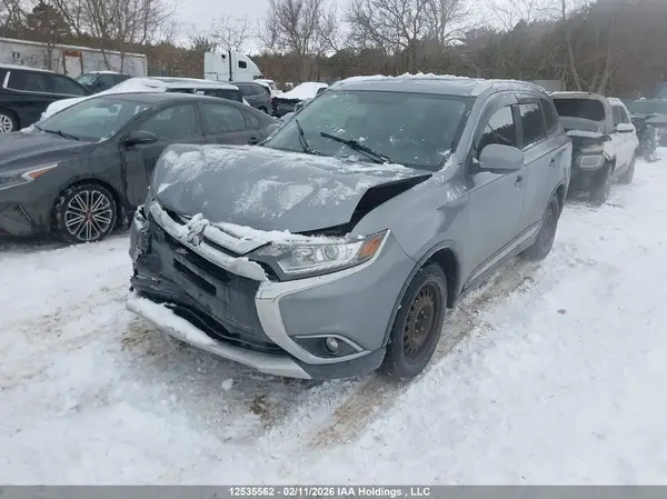 JA4AZ2A35HZ609410 2017 MITSUBISHI OUTLANDER - Image 2