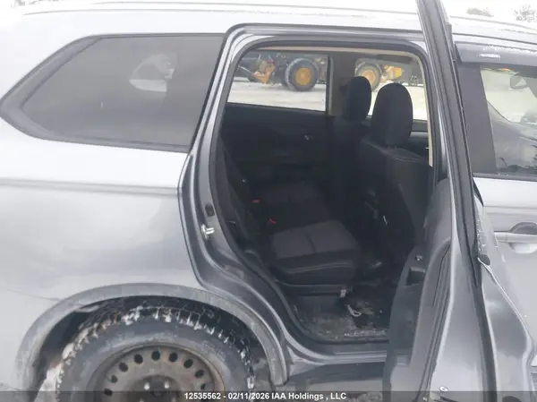JA4AZ2A35HZ609410 2017 MITSUBISHI OUTLANDER - Image 8