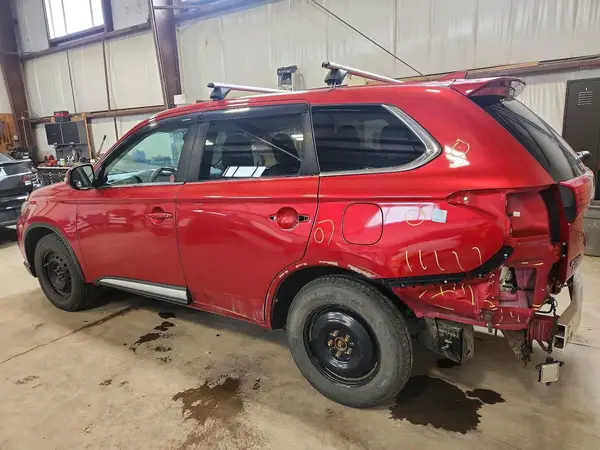 JA4AZ2A35HZ609682 2017 MITSUBISHI OUTLANDER - Image 2