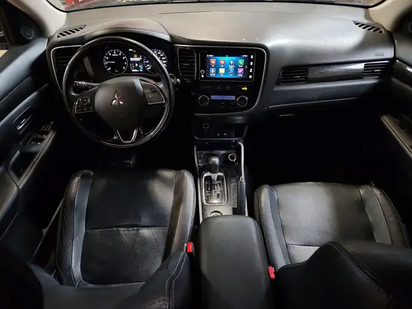 JA4AZ2A35HZ609682 2017 MITSUBISHI OUTLANDER - Image 8