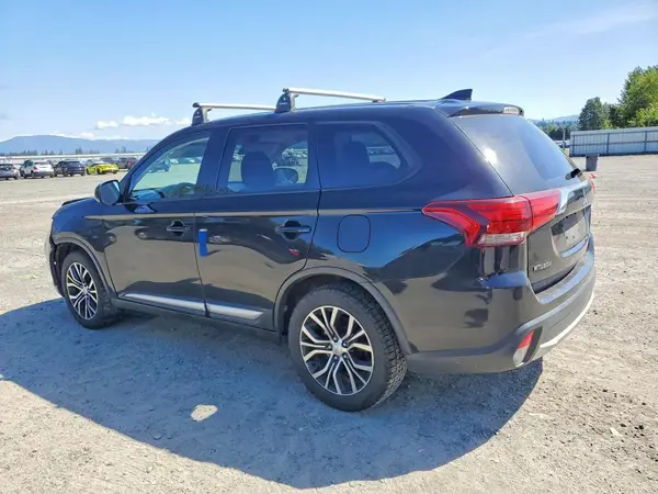 JA4AZ2A35JZ014482 2018 MITSUBISHI OUTLANDER - Image 2