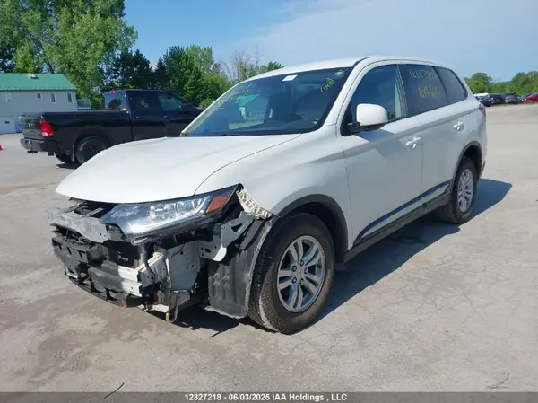 JA4AZ2A35LZ604166 2020 MITSUBISHI OUTLANDER - Image 2