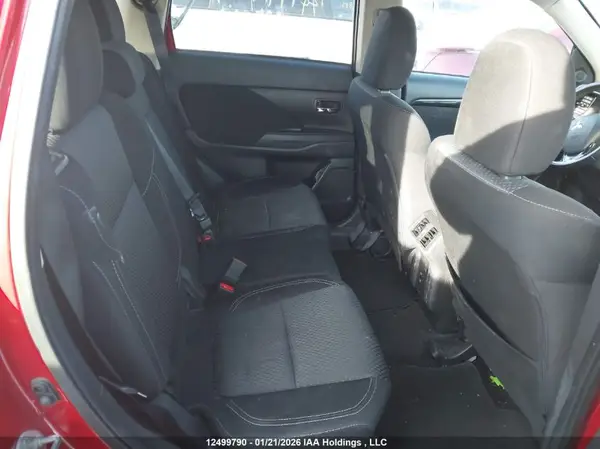 JA4AZ2A35LZ606984 2020 MITSUBISHI OUTLANDER - Image 8