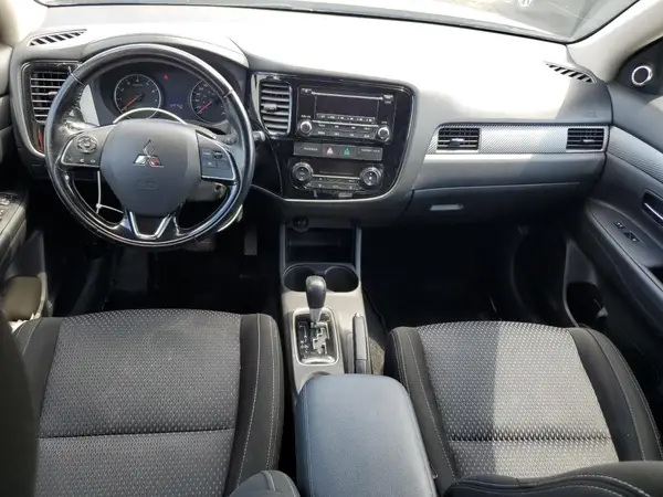 JA4AZ2A36GZ606904 2016 MITSUBISHI OUTLANDER - Image 8