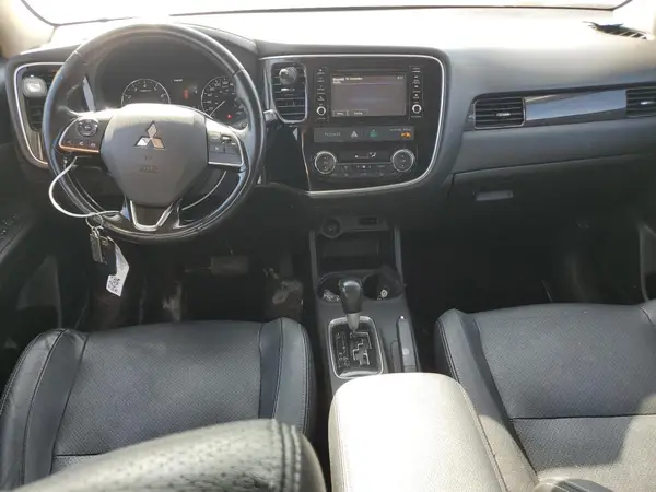 JA4AZ2A36GZ610757 2016 MITSUBISHI OUTLANDER - Image 8