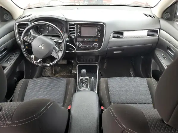 JA4AZ2A36HZ009799 2017 MITSUBISHI OUTLANDER - Image 8