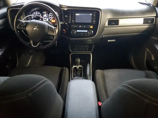 JA4AZ2A36HZ028126 2017 MITSUBISHI OUTLANDER - Image 8