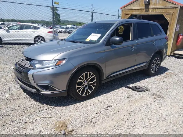 JA4AZ2A36HZ030524 2017 MITSUBISHI OUTLANDER - Image 2
