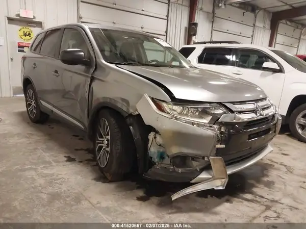 JA4AZ2A36HZ038848 2017 MITSUBISHI OUTLANDER - Image 1