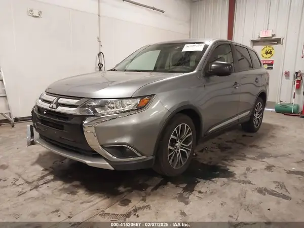 JA4AZ2A36HZ038848 2017 MITSUBISHI OUTLANDER - Image 2
