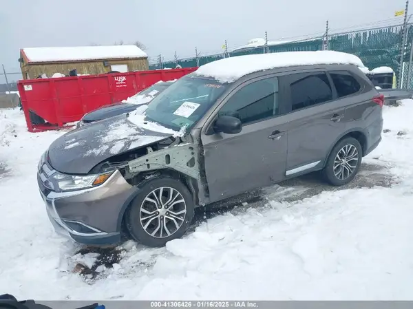 JA4AZ2A36HZ049073 2017 MITSUBISHI OUTLANDER - Image 2