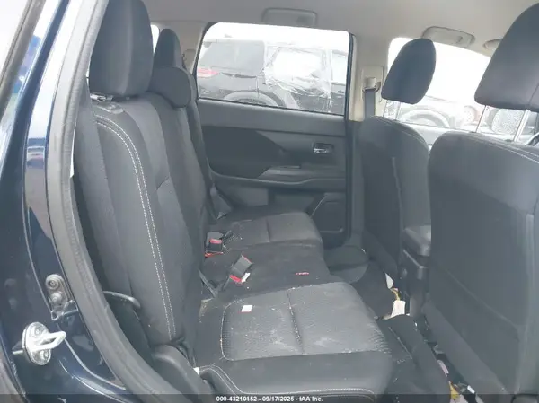 JA4AZ2A36HZ049851 2017 MITSUBISHI OUTLANDER - Image 8