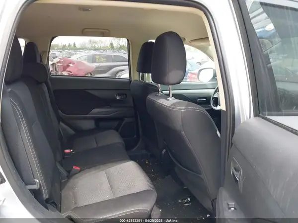 JA4AZ2A36HZ064804 2017 MITSUBISHI OUTLANDER - Image 8