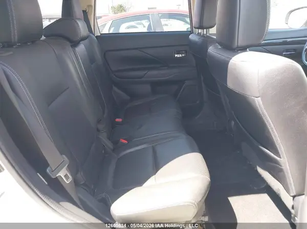 JA4AZ2A36HZ600862 2017 MITSUBISHI OUTLANDER - Image 8