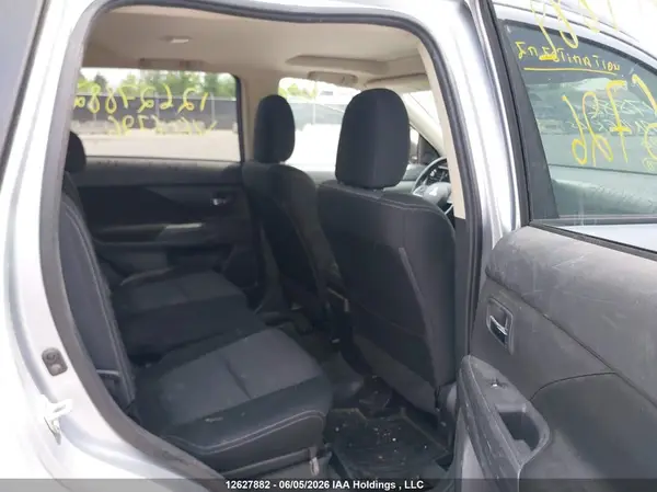 JA4AZ2A36HZ606726 2017 MITSUBISHI OUTLANDER - Image 8