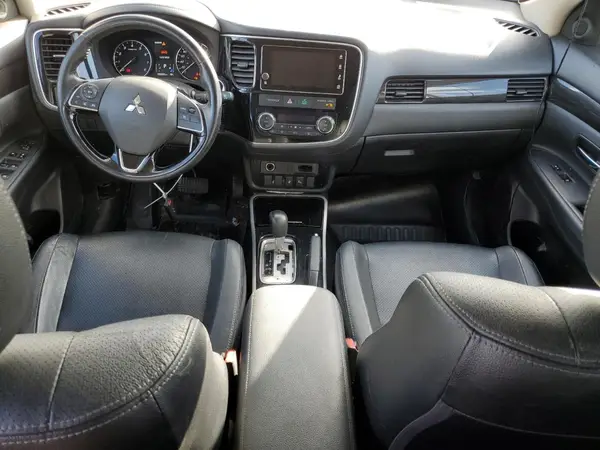 JA4AZ2A36HZ610842 2017 MITSUBISHI OUTLANDER - Image 8